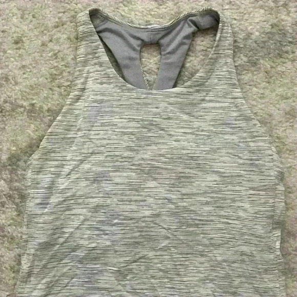 Lululemon top - Picture 2 of 5